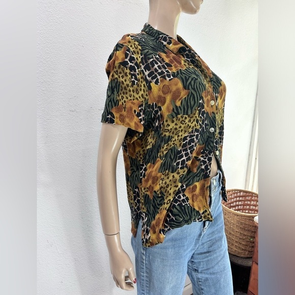 REQUIREMENTS ANIMAL Print blouse - Picture 6 of 14